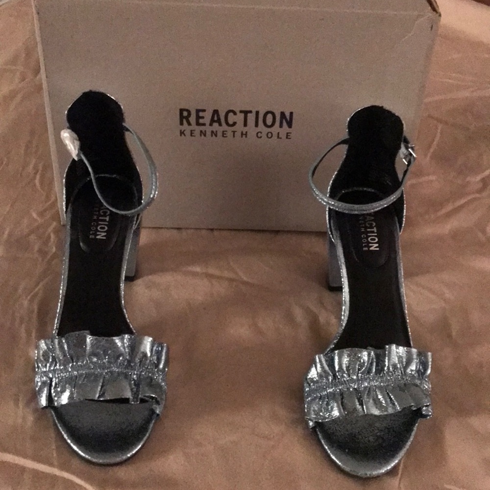 Kenneth Cole Sandals